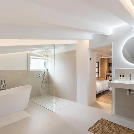 L'hort De Son Grua Tatil Evi *